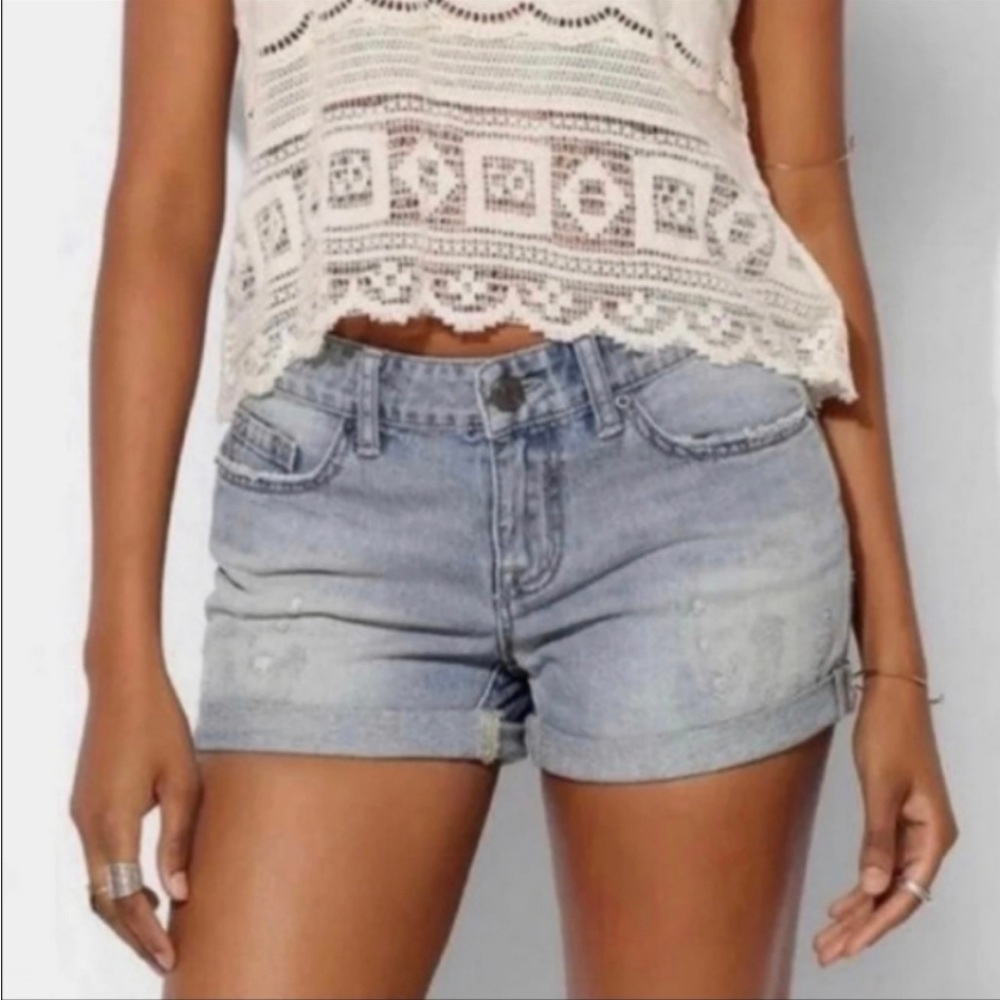Urban Outfitters BDG Distressed Denim Shorts / Jorts - Size 25